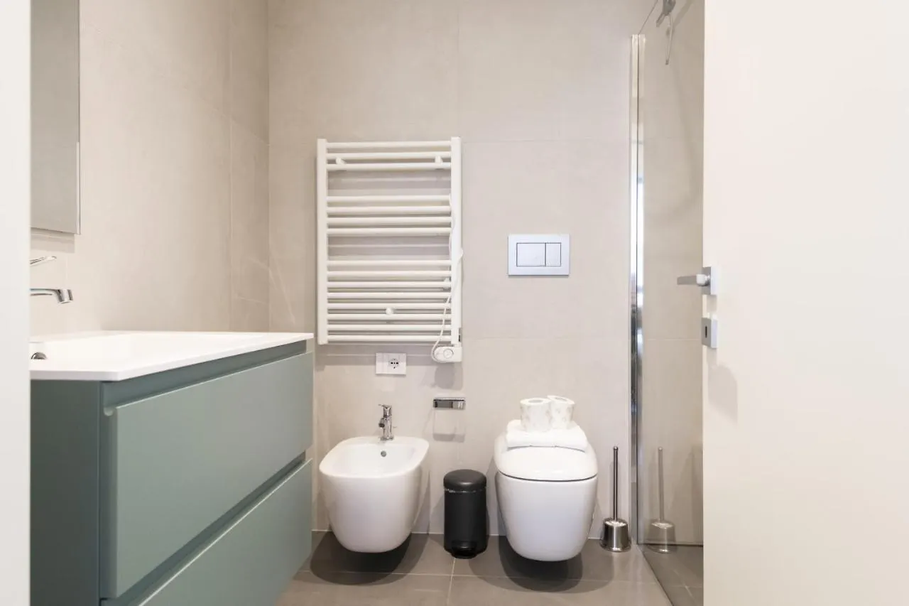 Daire Easylife - Lussuosa Dimora Con Rooftop Condominiale Vista Duomo Milano İtalya